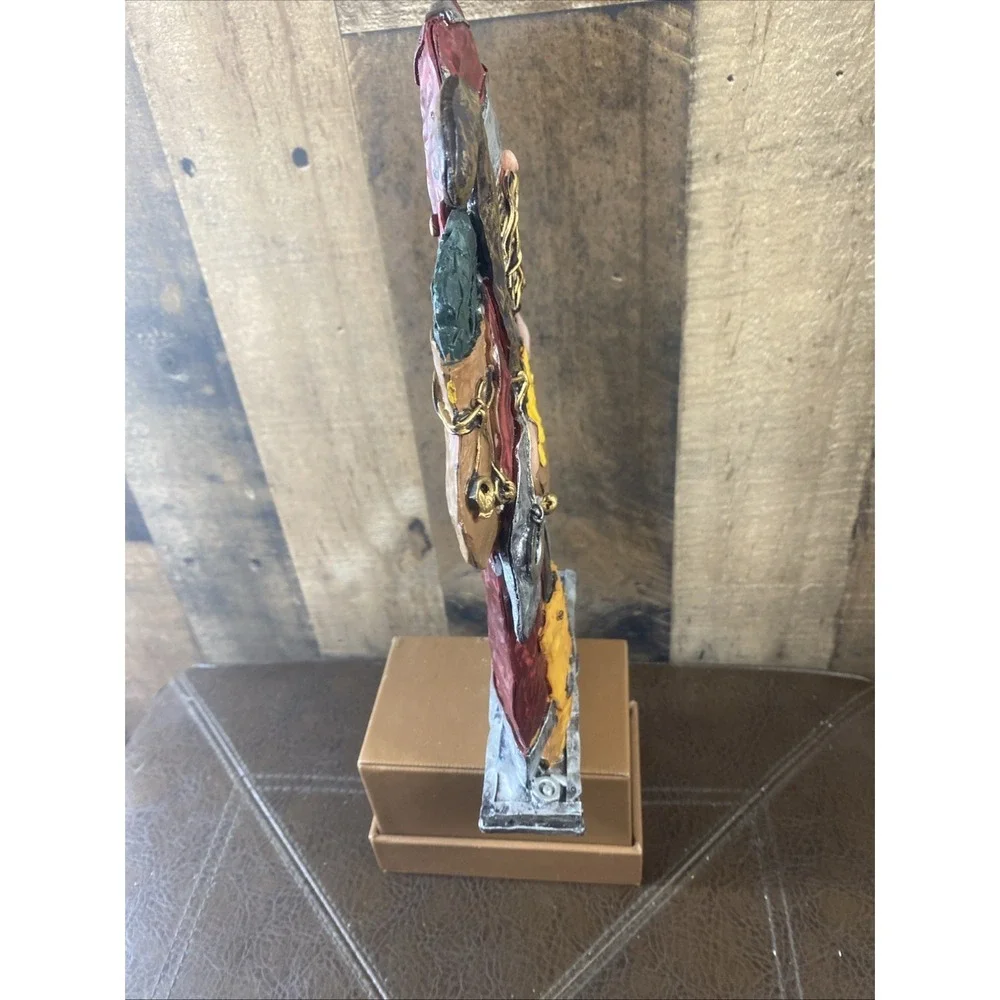 Mann display material wood